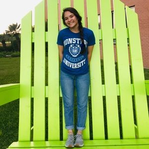 Meet your Posher, Ana